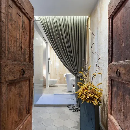 Trastevere Luxury, Ampia E Confortevole Location Sospesa Tra Design E Storia *